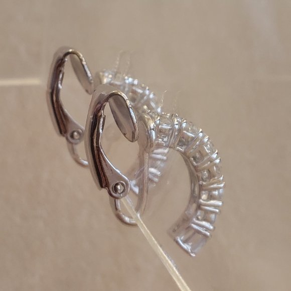 Vintage Rhinestone Clip-on Earrings Silvertone Mounting Birthday Engagement Gift - Picture 2 of 6